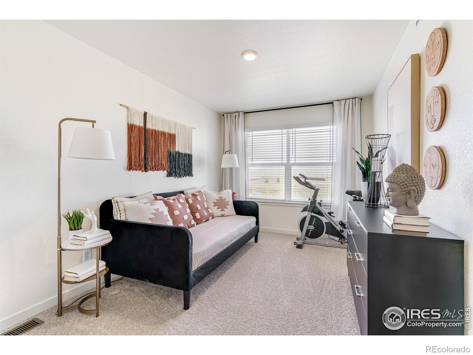 MLS Image #16 for 920  logan peak way,berthoud, Colorado