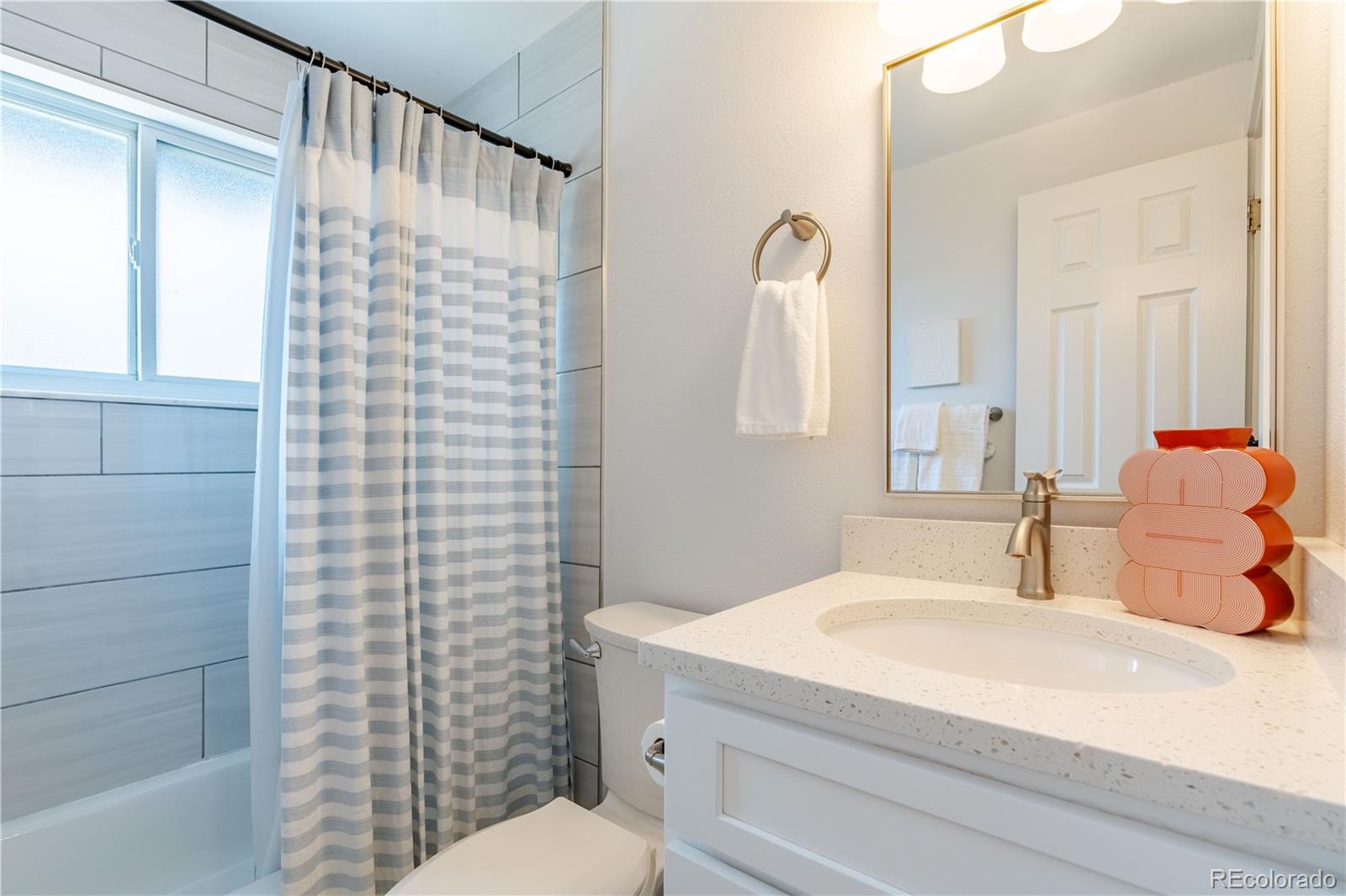 MLS Image #17 for 2179 w vassar avenue,englewood, Colorado