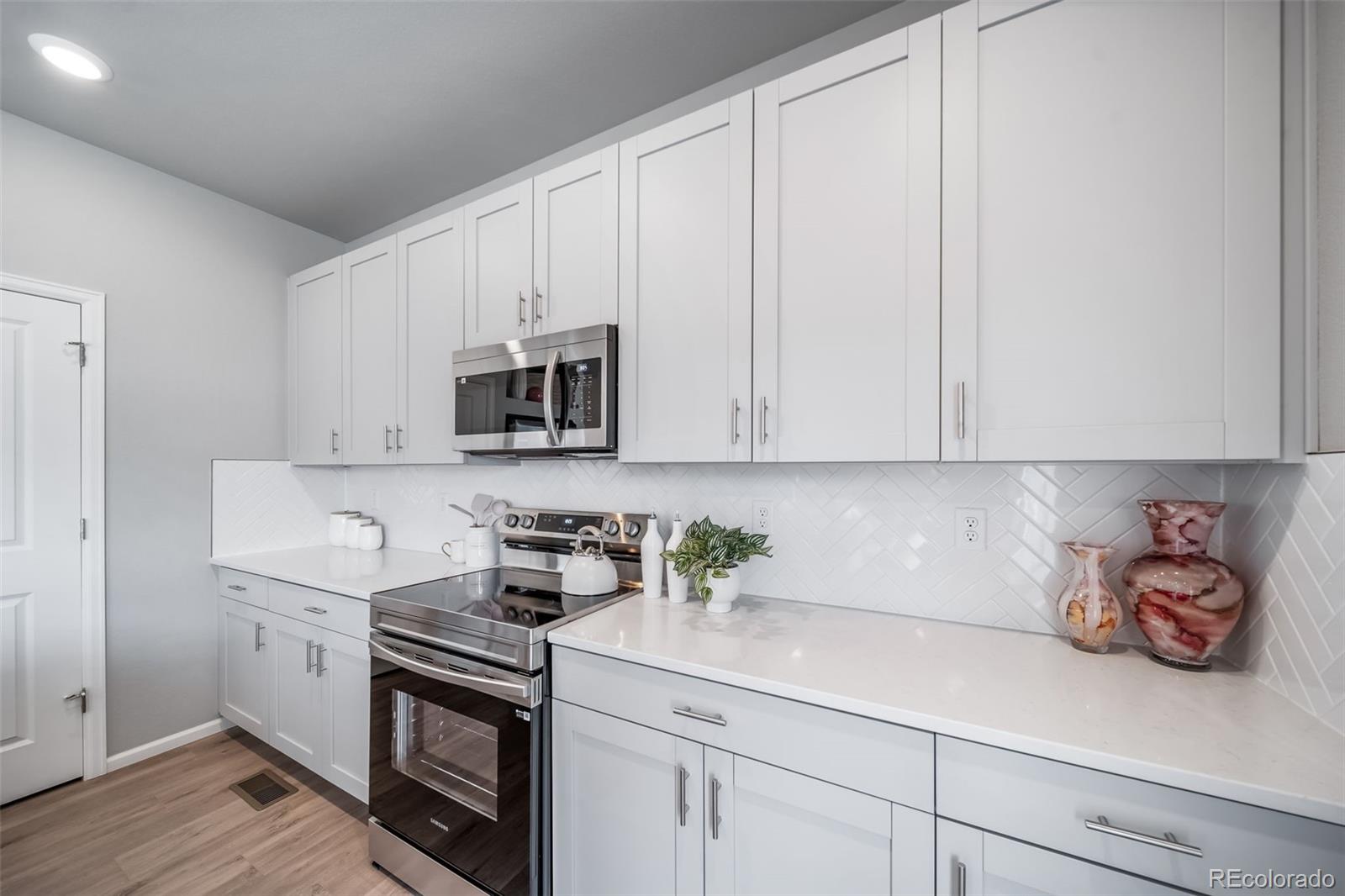 MLS Image #2 for 3830 n tempe street,aurora, Colorado