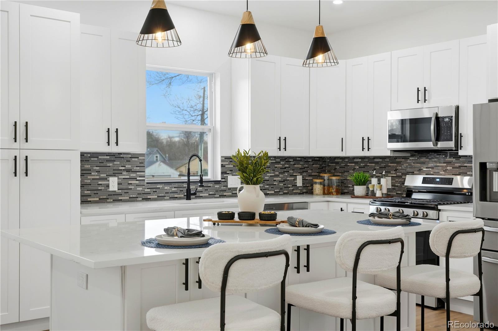 MLS Image #11 for 3740 w 1st avenue,denver, Colorado