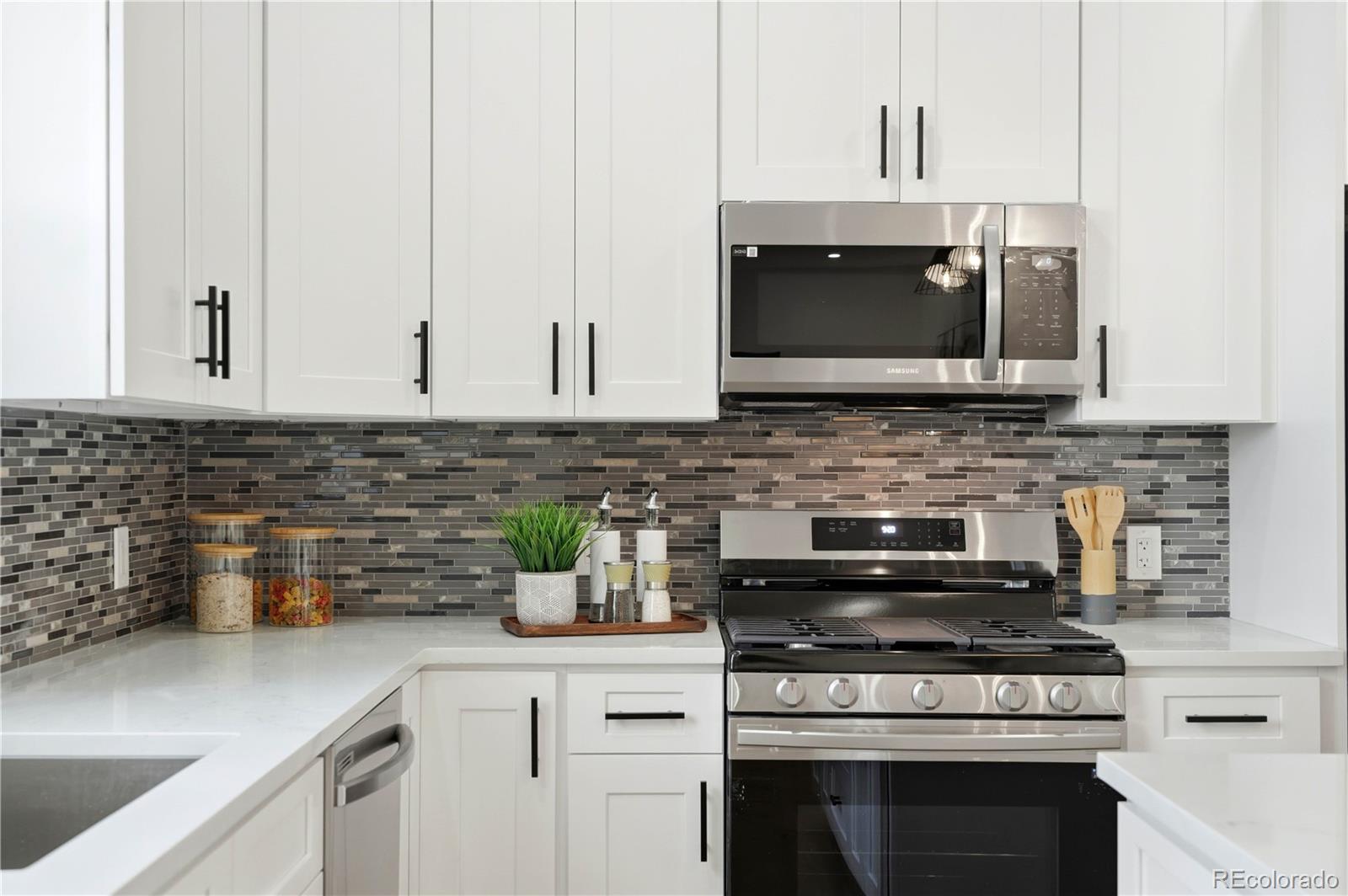 MLS Image #12 for 3740 w 1st avenue,denver, Colorado