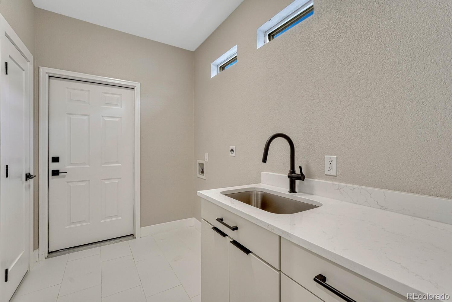 MLS Image #16 for 522  columbine street,denver, Colorado