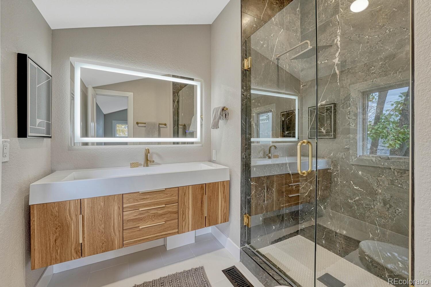 MLS Image #25 for 522  columbine street,denver, Colorado