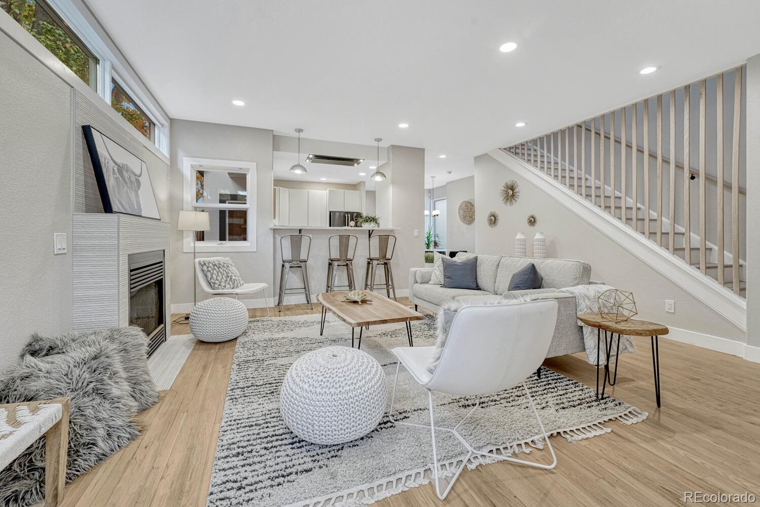 MLS Image #3 for 522  columbine street,denver, Colorado