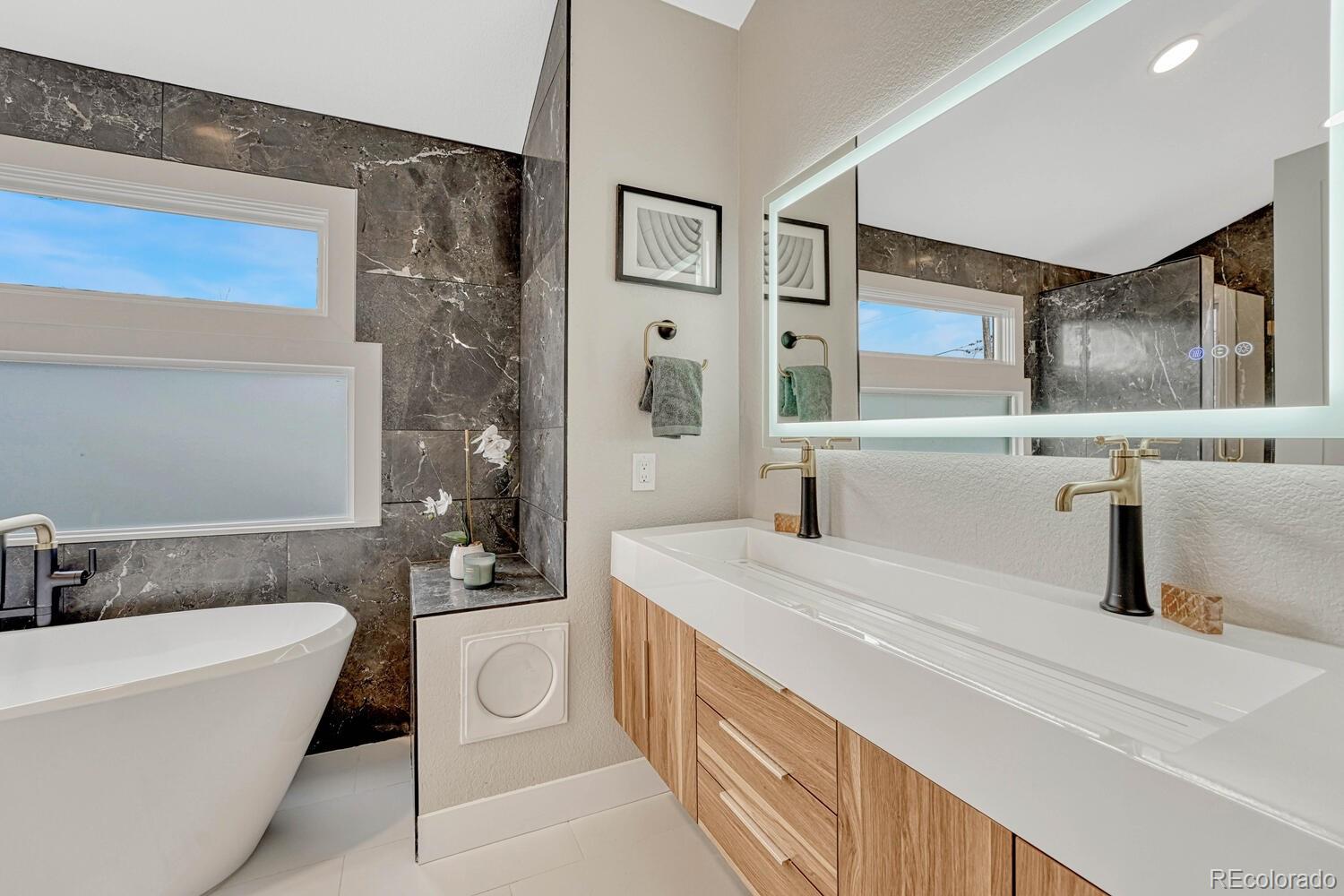 MLS Image #32 for 522  columbine street,denver, Colorado