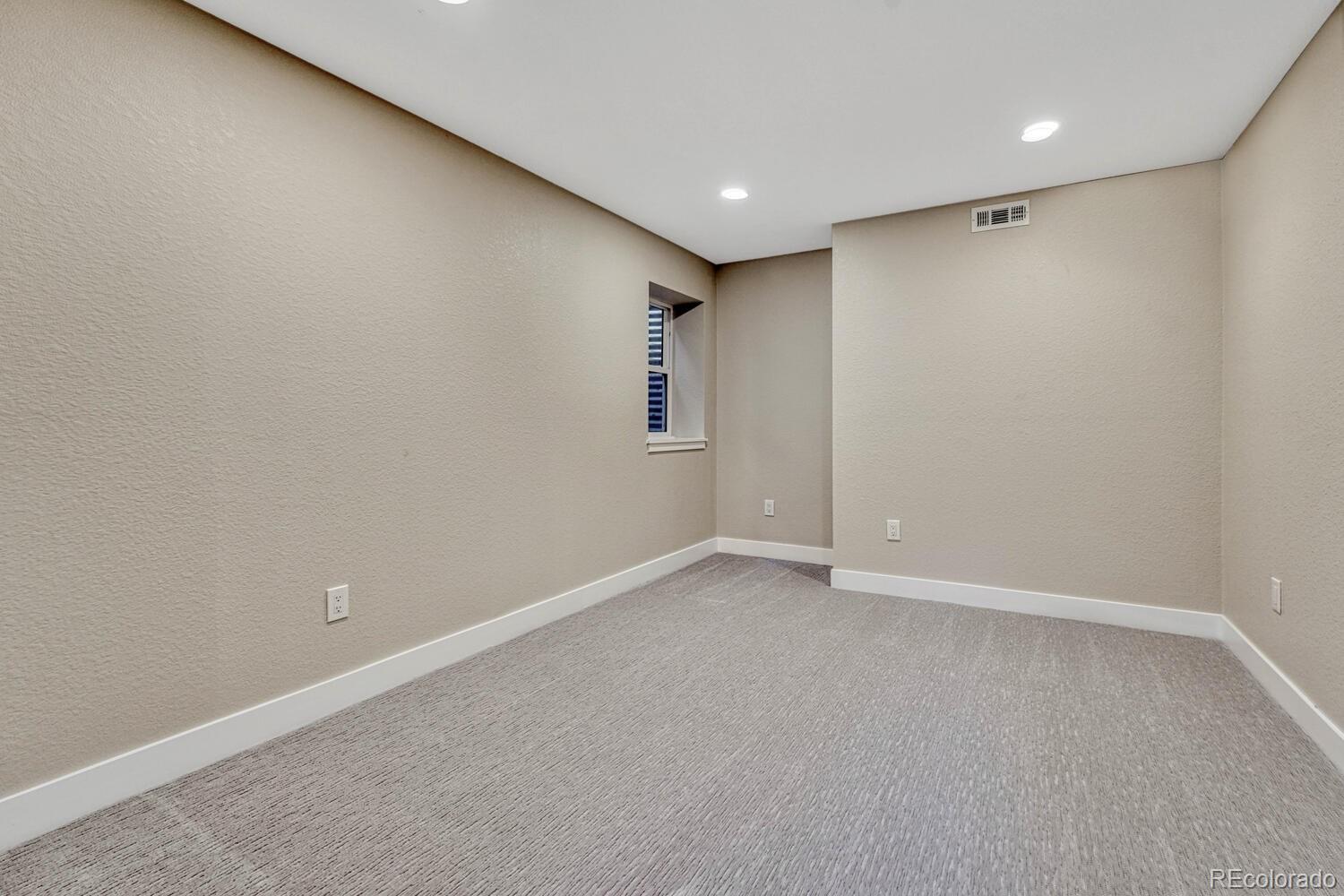 MLS Image #34 for 522  columbine street,denver, Colorado
