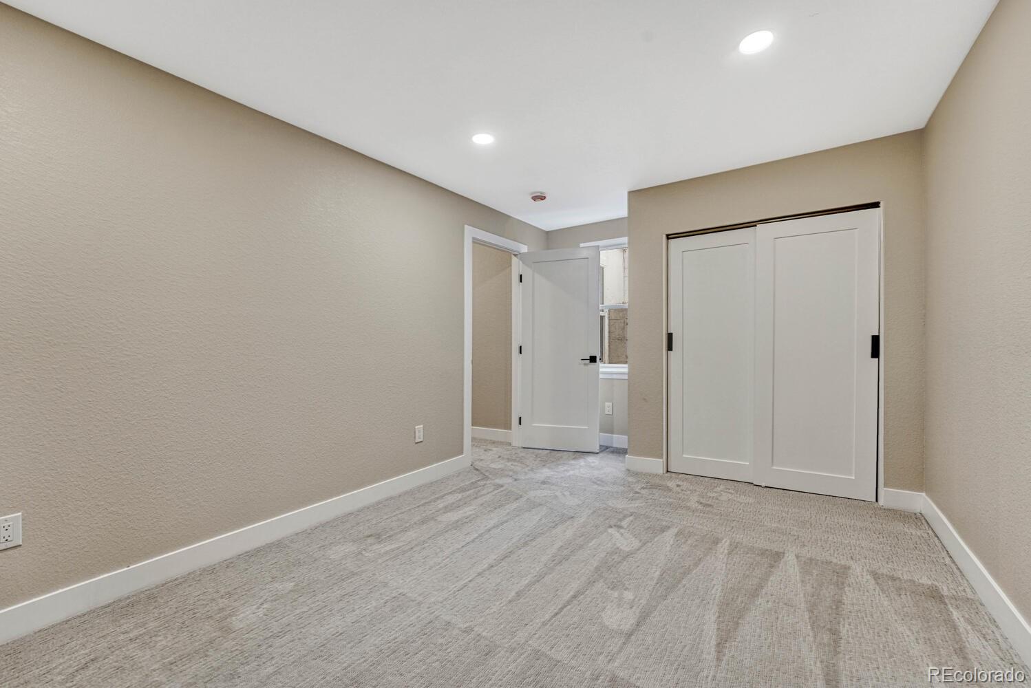 MLS Image #36 for 522  columbine street,denver, Colorado