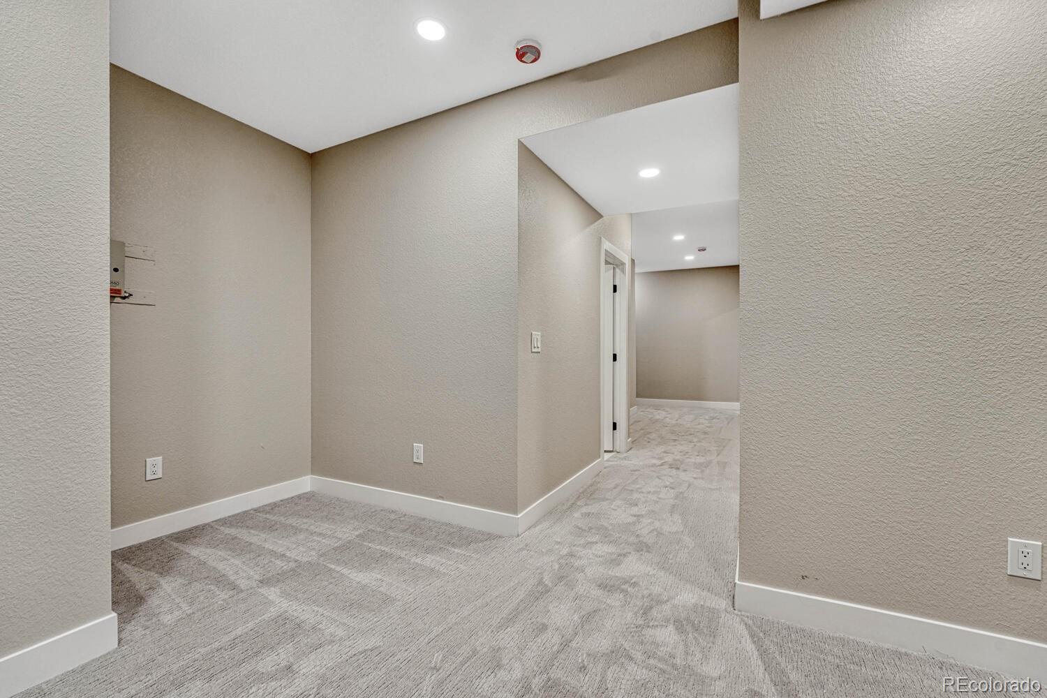 MLS Image #39 for 522  columbine street,denver, Colorado