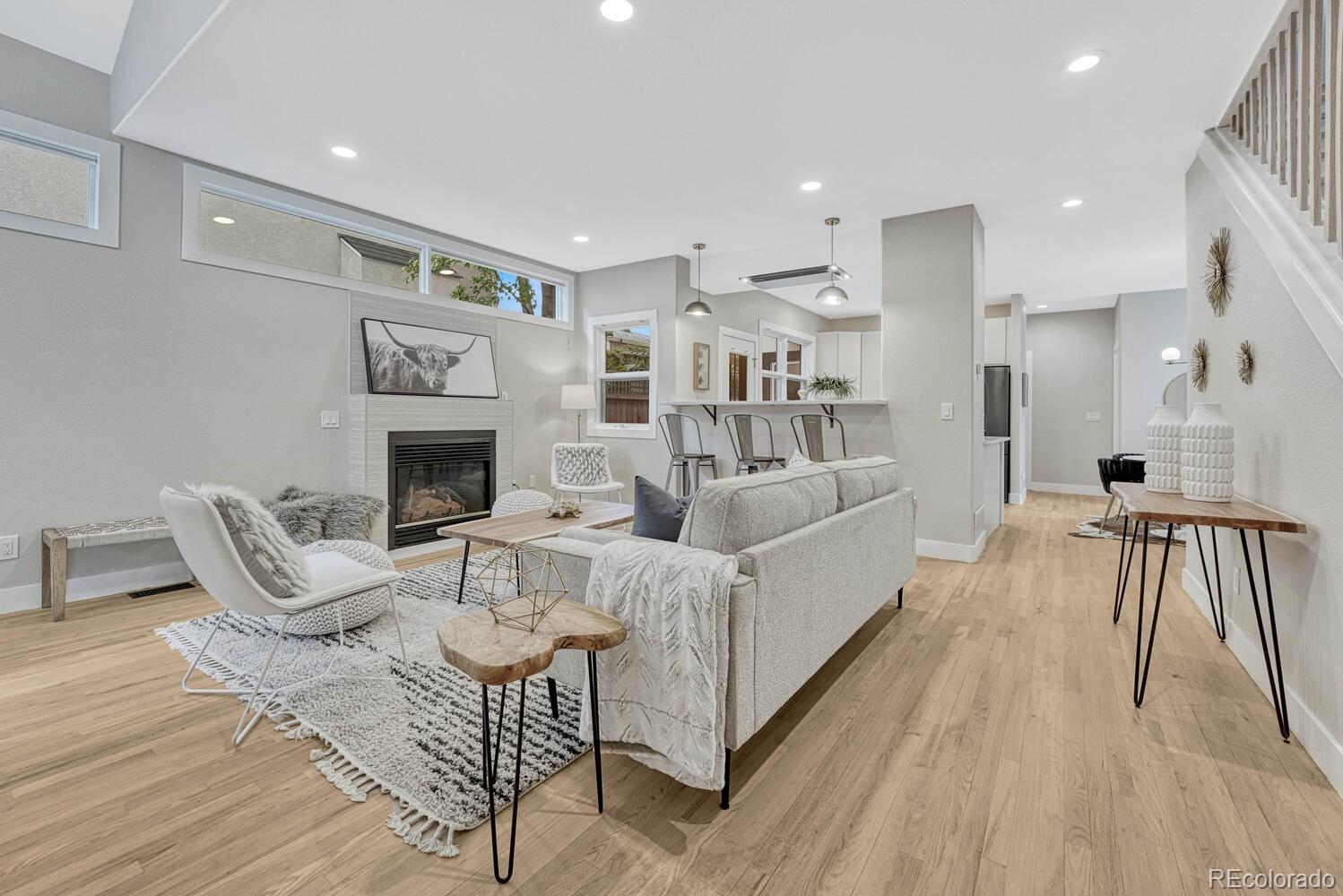MLS Image #4 for 522  columbine street,denver, Colorado