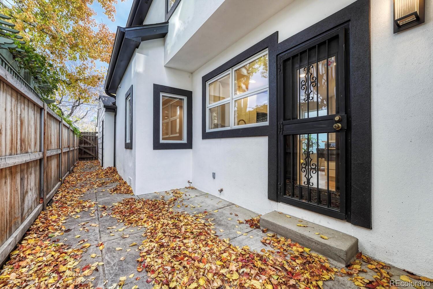 MLS Image #40 for 522  columbine street,denver, Colorado