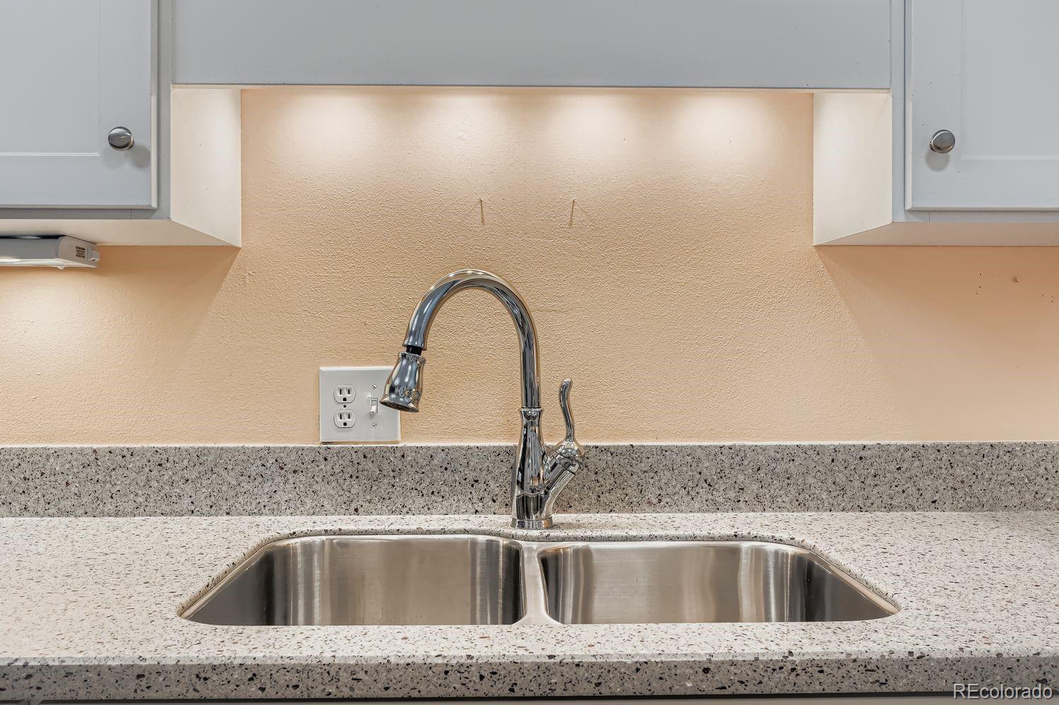 MLS Image #10 for 645 s alton way 12a,denver, Colorado