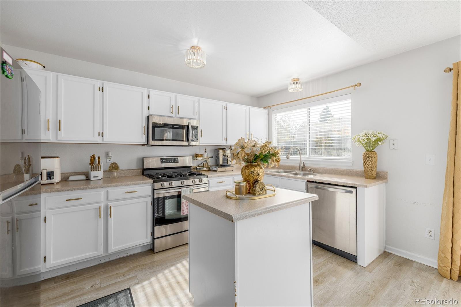MLS Image #15 for 2884 s salida court,aurora, Colorado