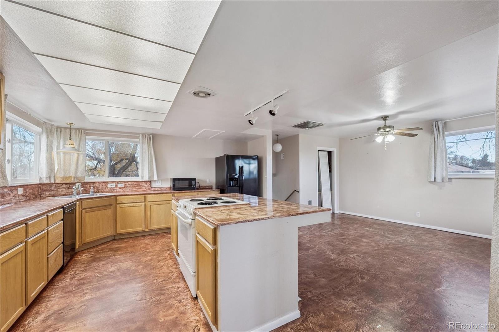 MLS Image #10 for 11272  high street,northglenn, Colorado
