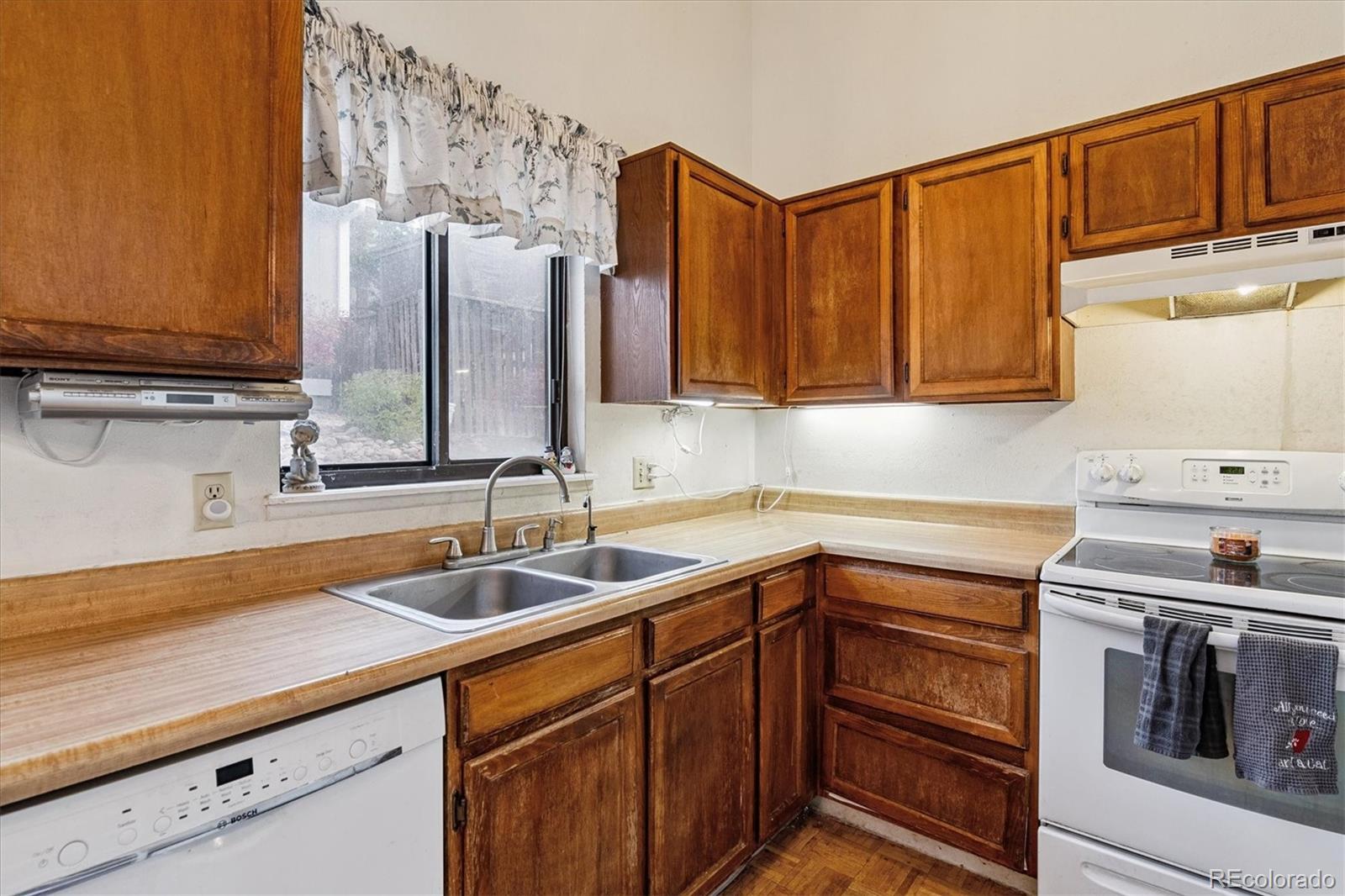 MLS Image #8 for 3815 s genoa circle,aurora, Colorado