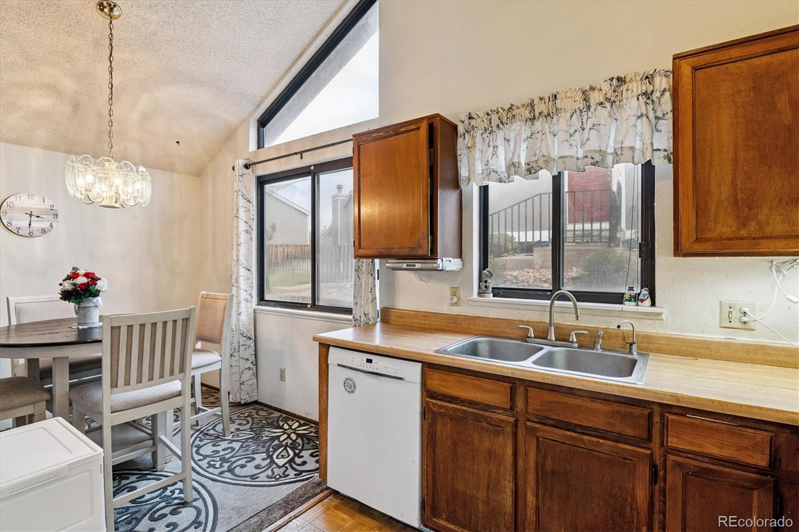 MLS Image #9 for 3815 s genoa circle,aurora, Colorado