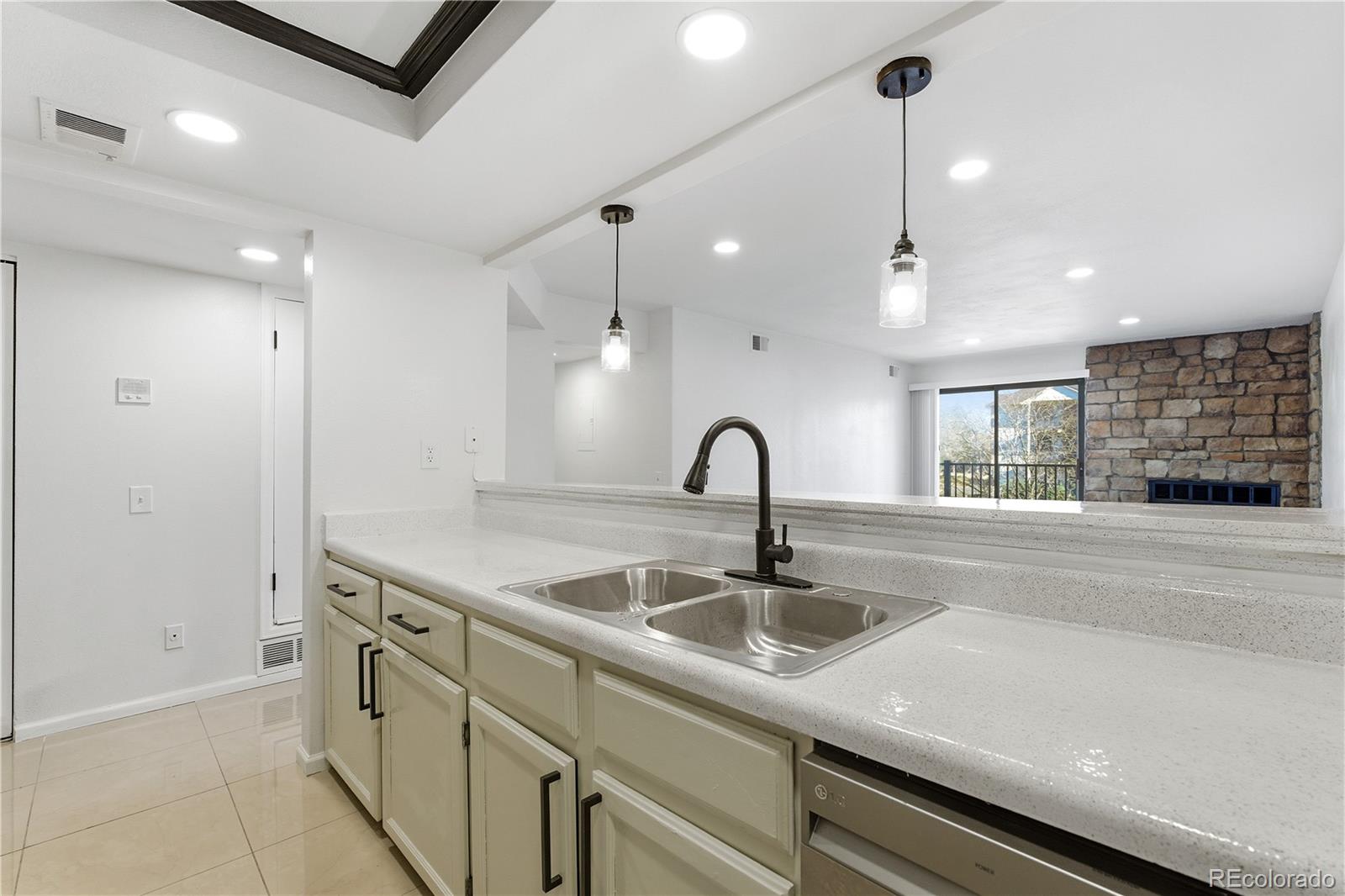 MLS Image #19 for 481 s kalispell way 306,aurora, Colorado