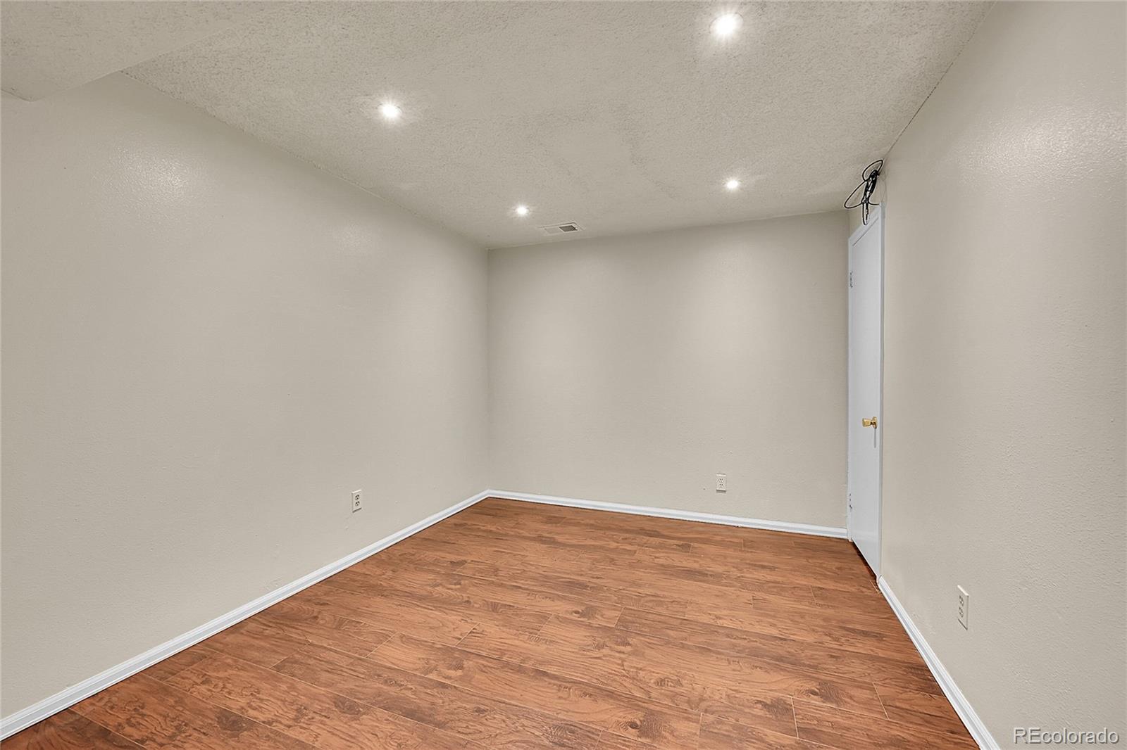 MLS Image #19 for 3352 s holland way,lakewood, Colorado