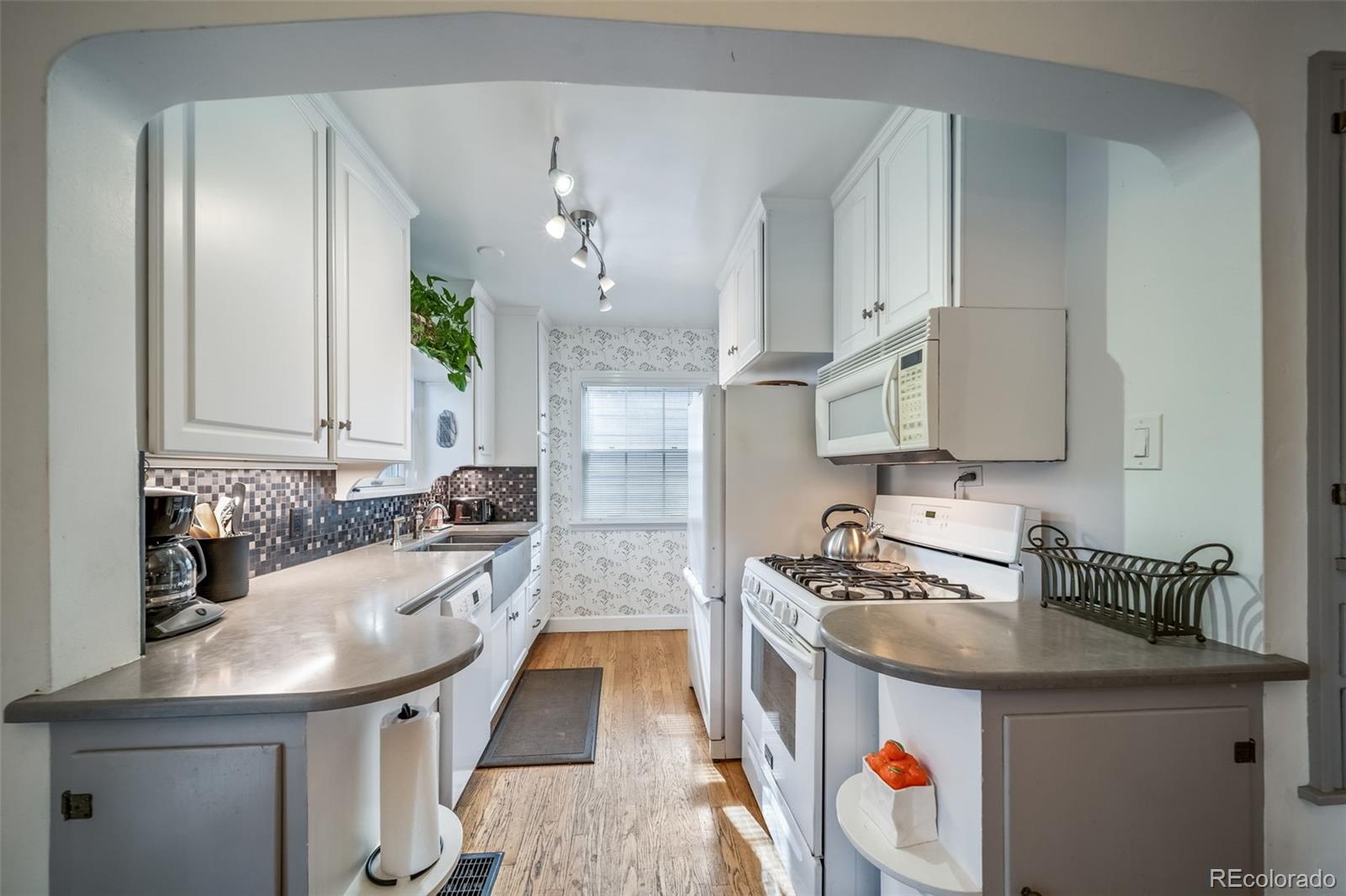 MLS Image #10 for 2544 s lafayette street,denver, Colorado