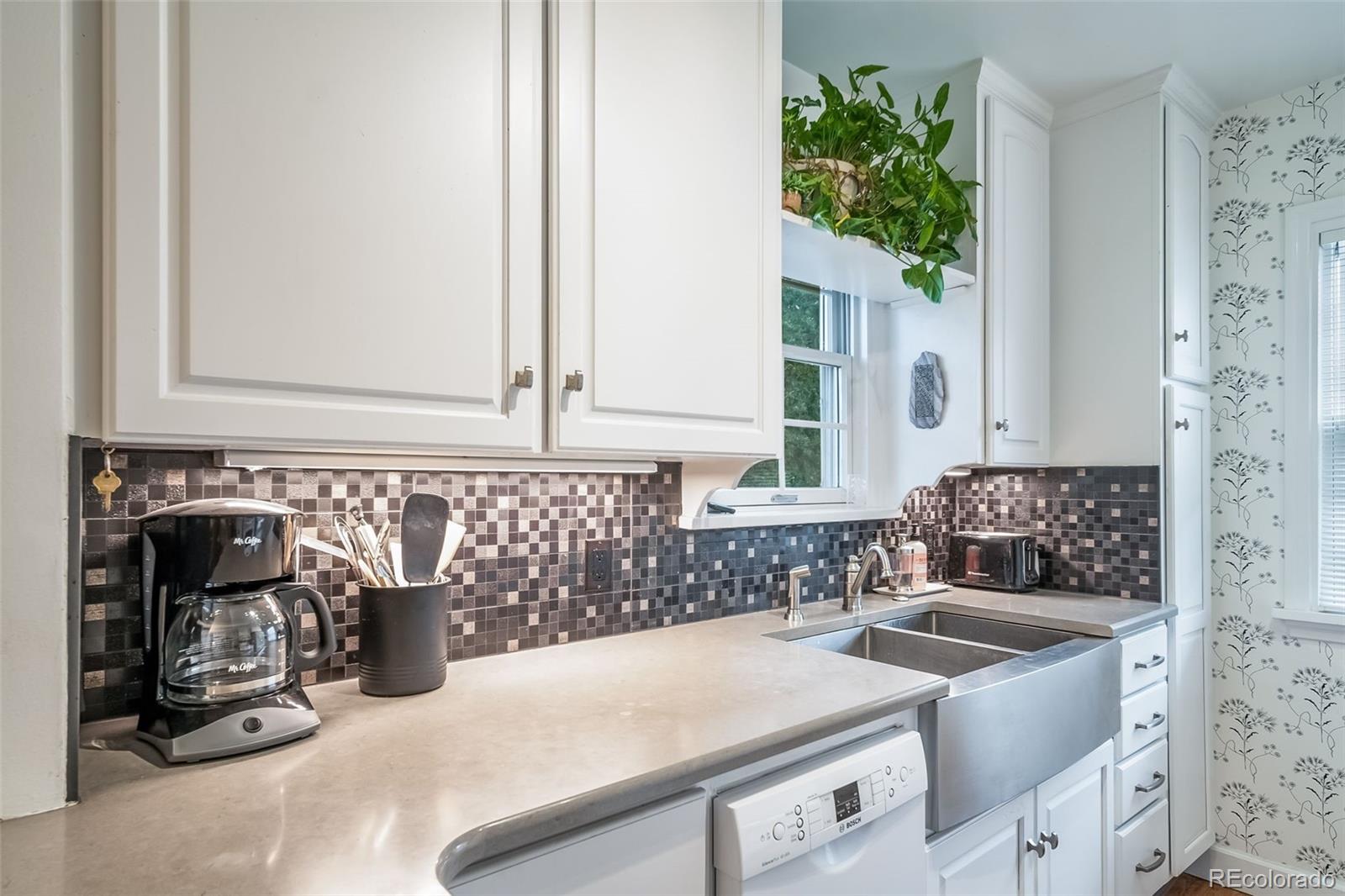 MLS Image #11 for 2544 s lafayette street,denver, Colorado