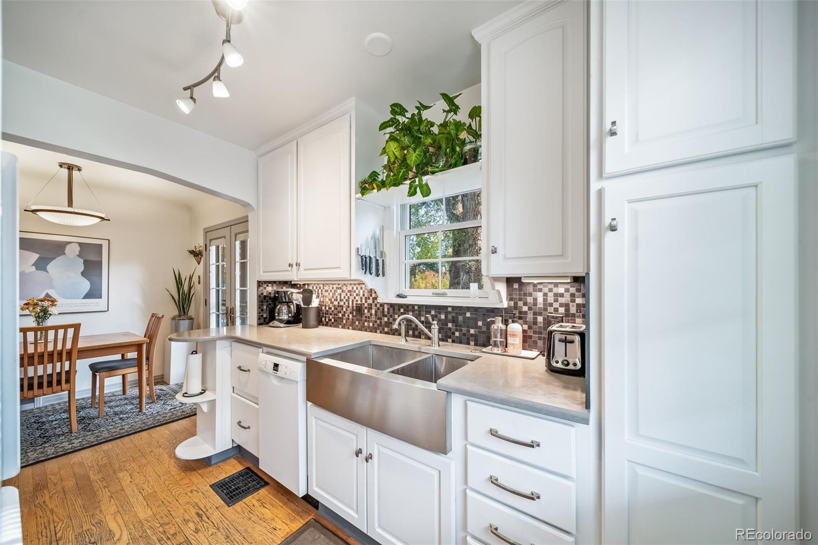 MLS Image #12 for 2544 s lafayette street,denver, Colorado