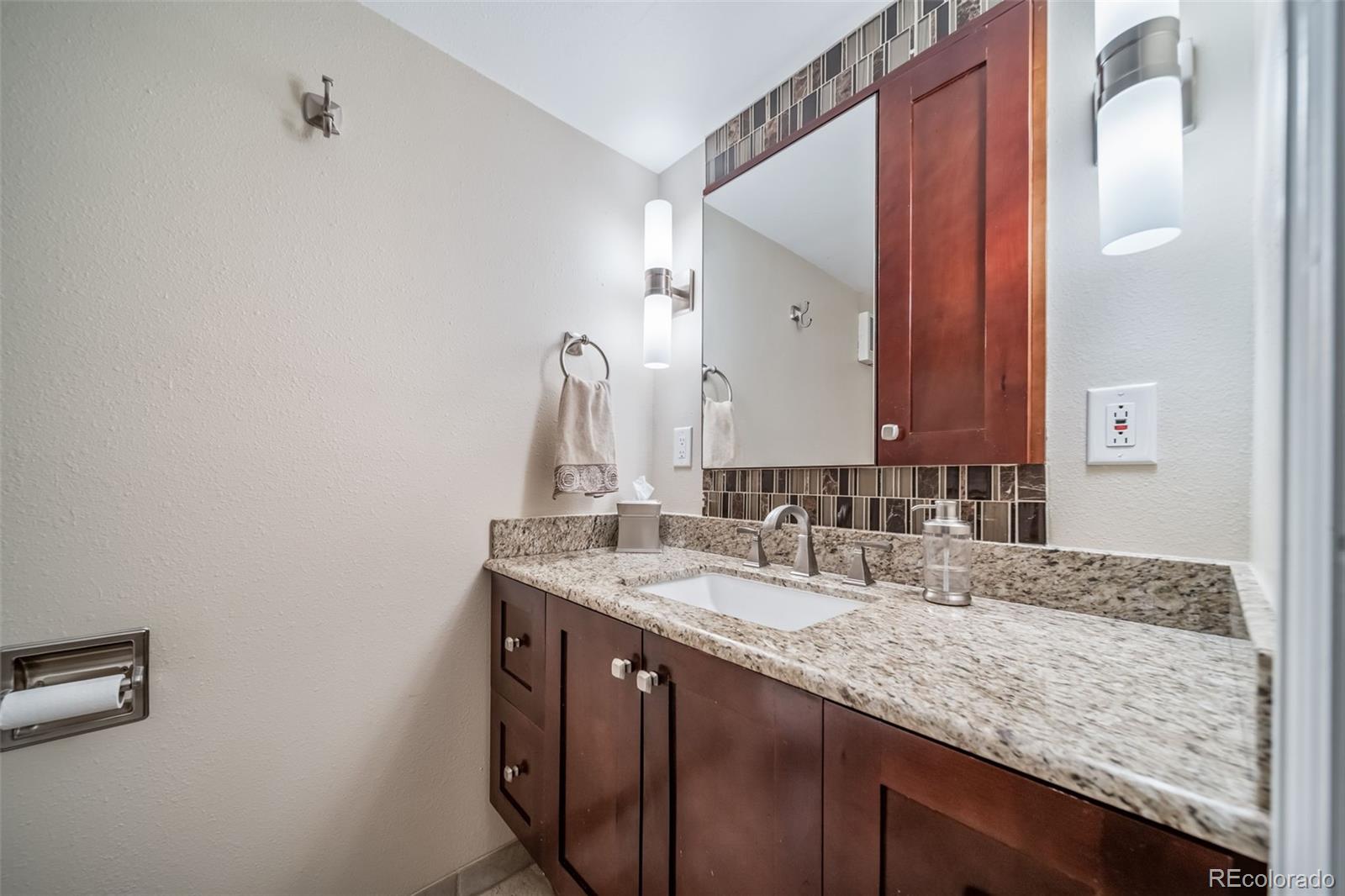 MLS Image #19 for 2544 s lafayette street,denver, Colorado
