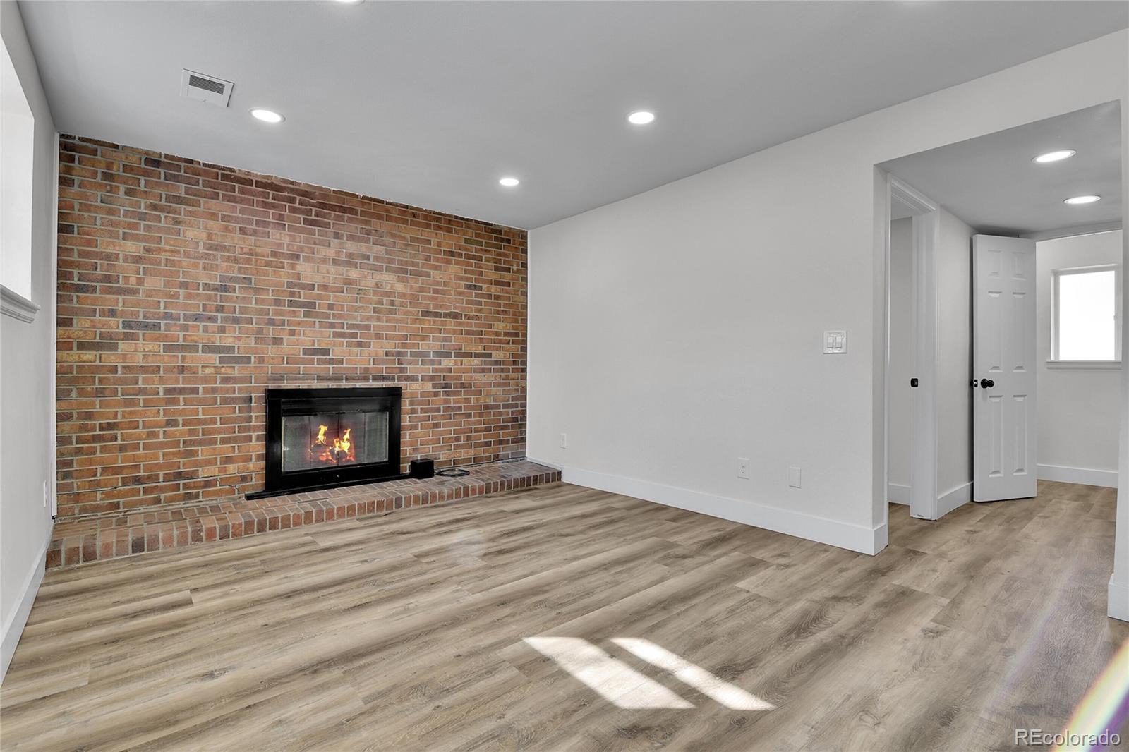 MLS Image #12 for 16555 e arkansas avenue,aurora, Colorado