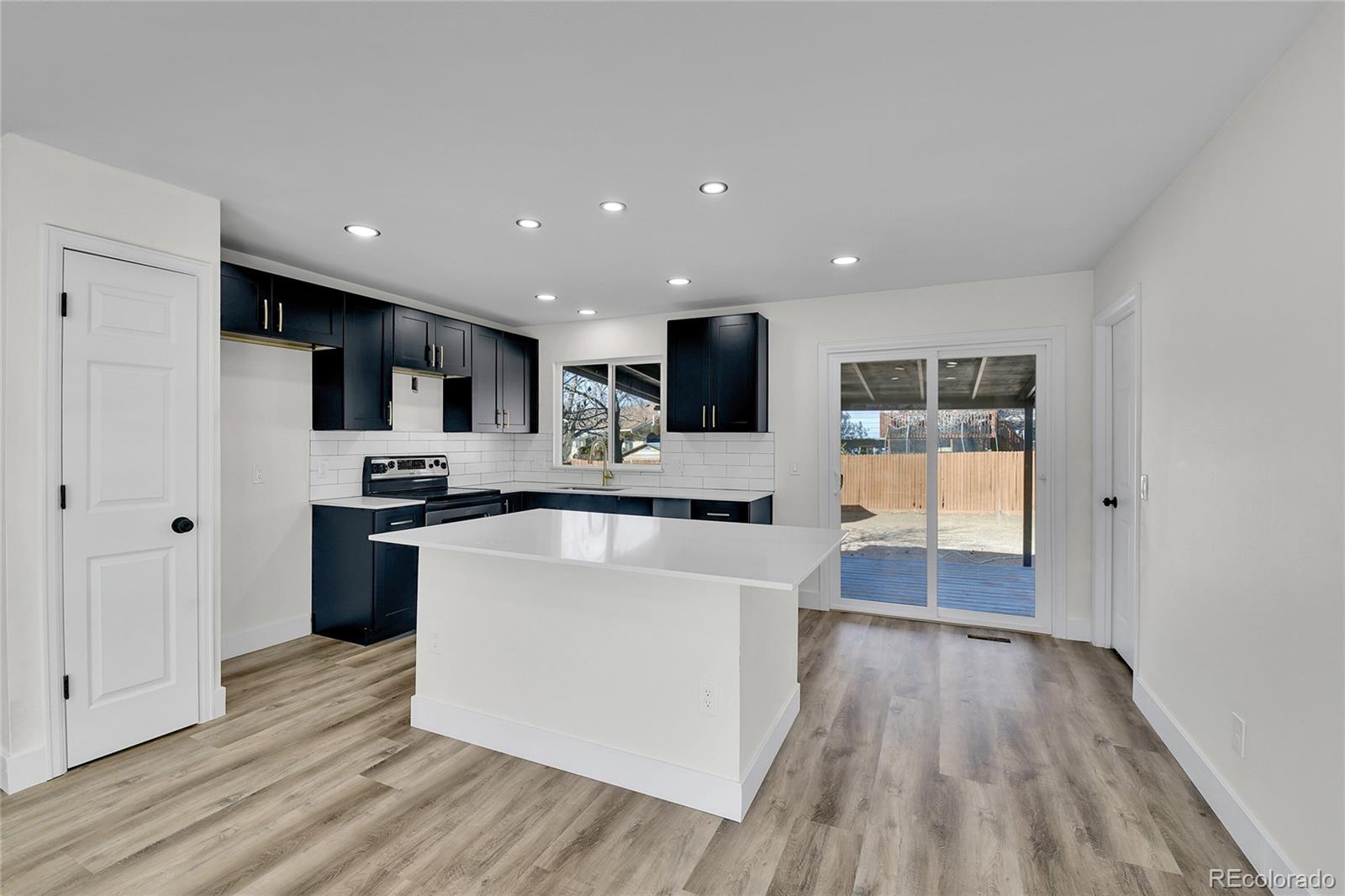 MLS Image #5 for 16555 e arkansas avenue,aurora, Colorado