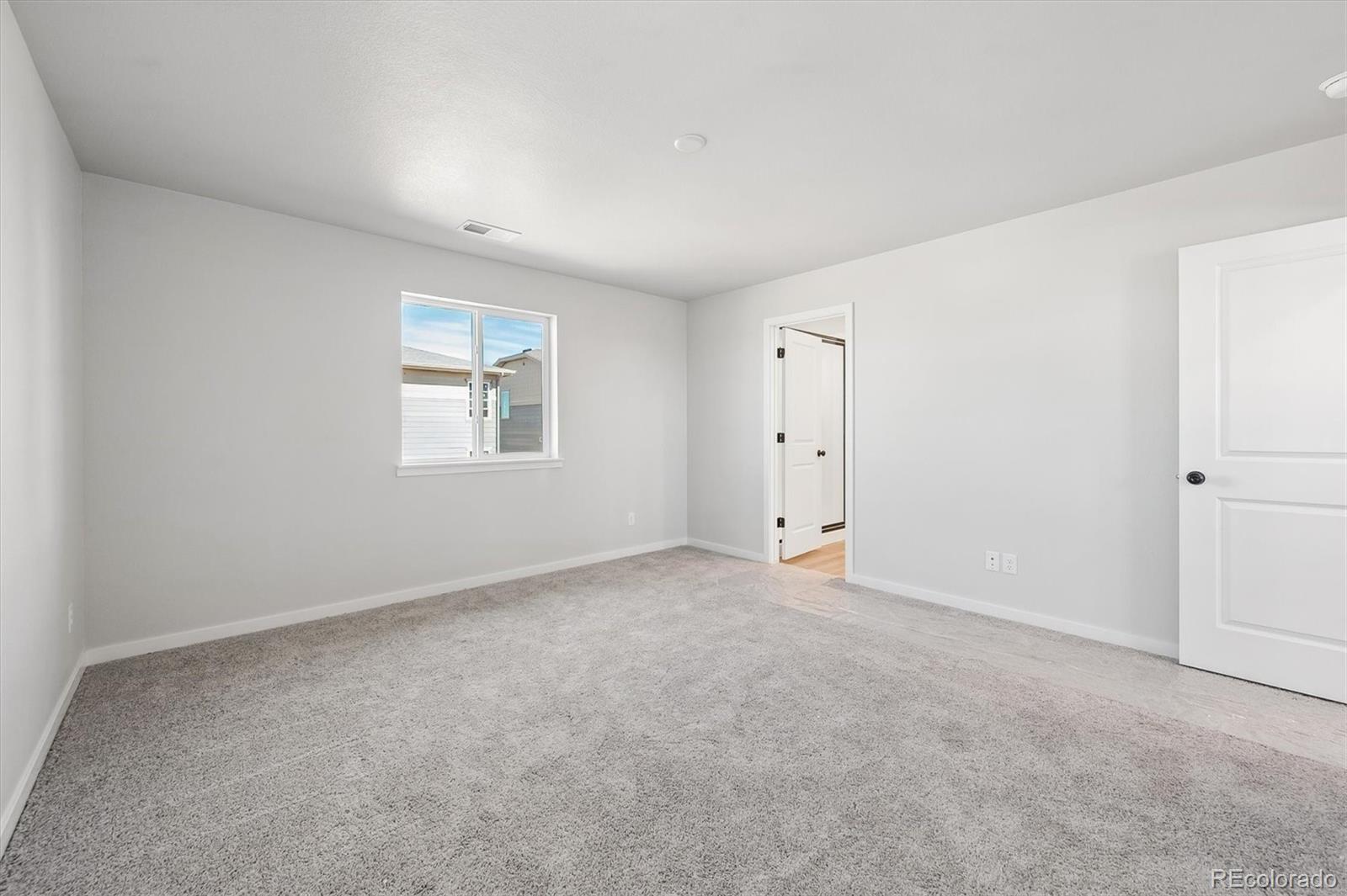 MLS Image #13 for 22795 e 47th avenue,aurora, Colorado
