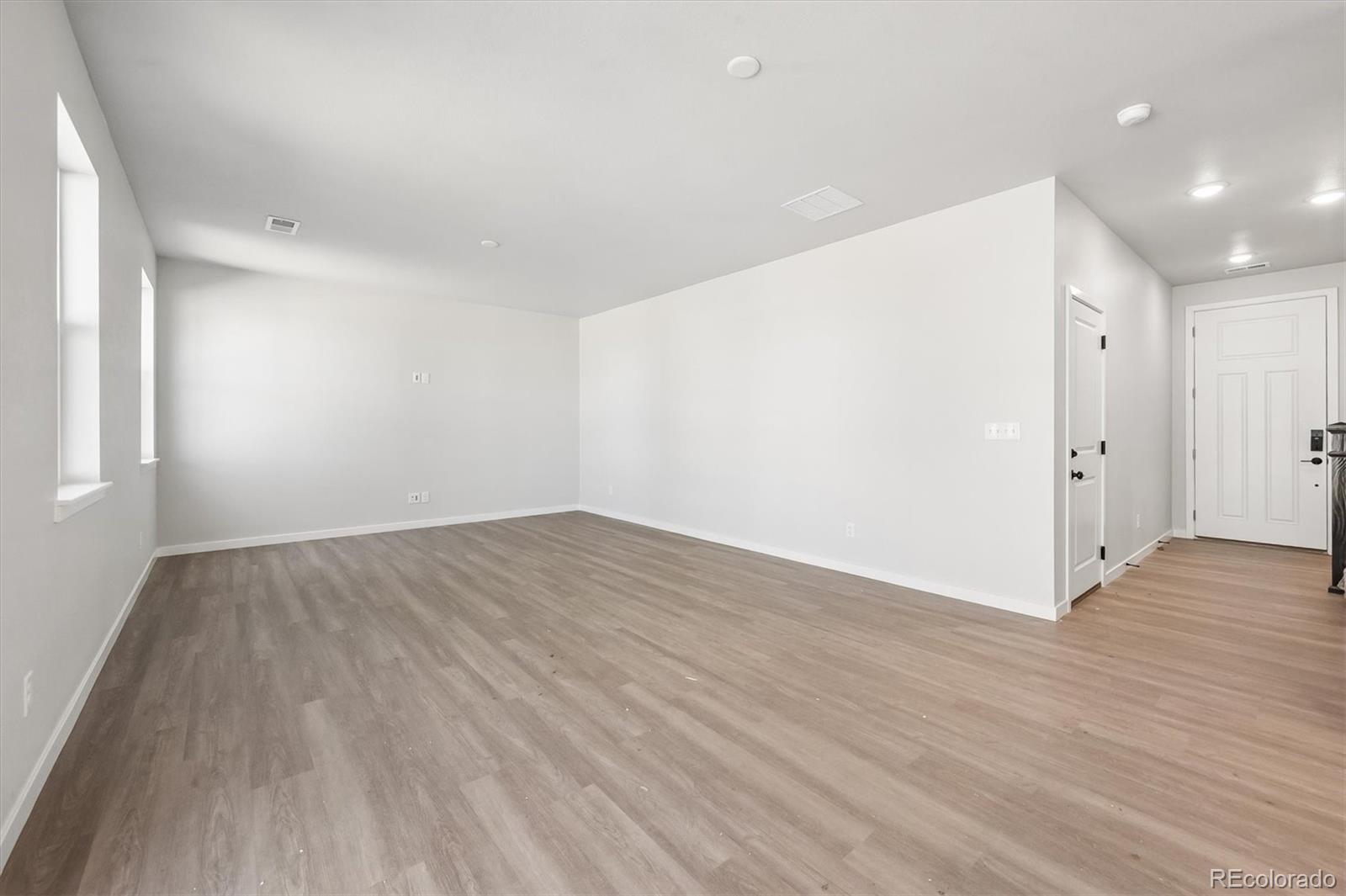 MLS Image #6 for 22795 e 47th avenue,aurora, Colorado