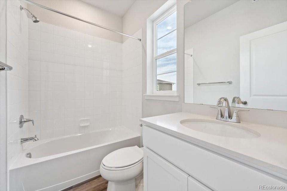 MLS Image #19 for 22639 e 47th drive,aurora, Colorado
