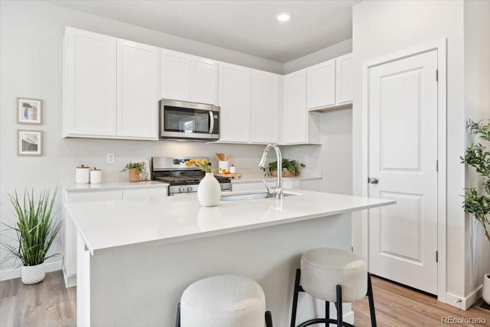 MLS Image #4 for 22639 e 47th drive,aurora, Colorado