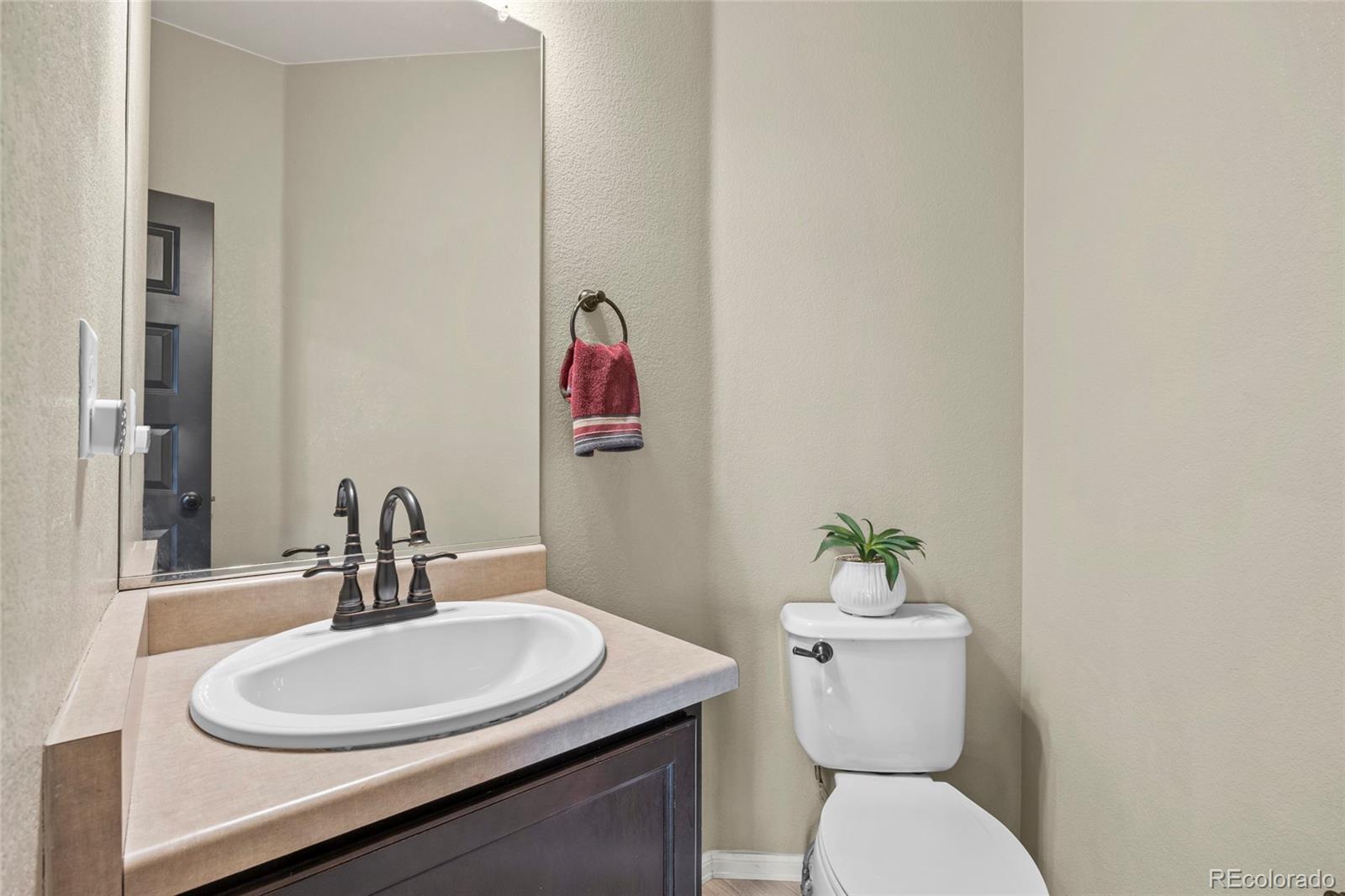 MLS Image #16 for 25223 e 2nd avenue,aurora, Colorado