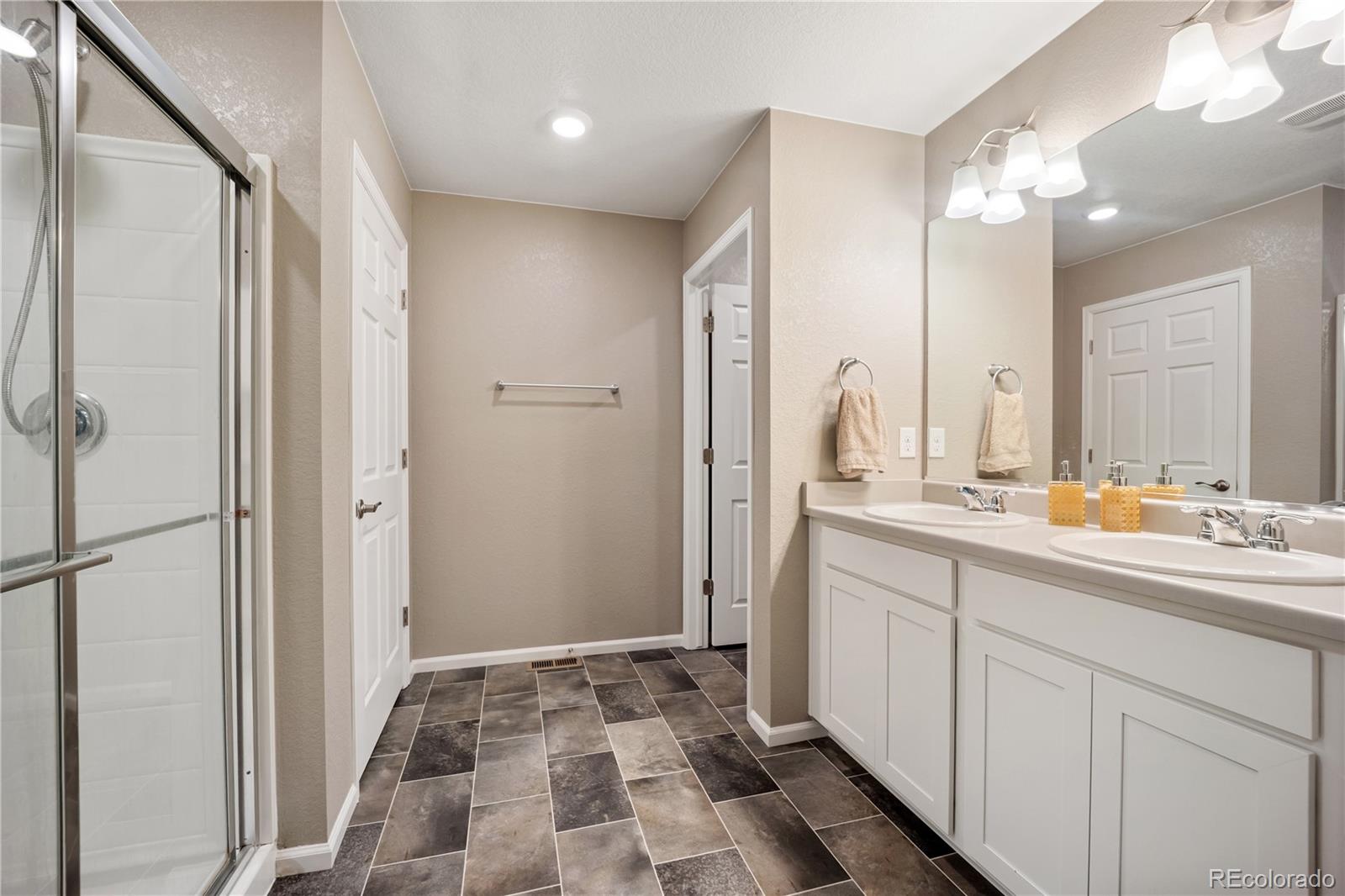 MLS Image #15 for 19911 e 61st place,aurora, Colorado