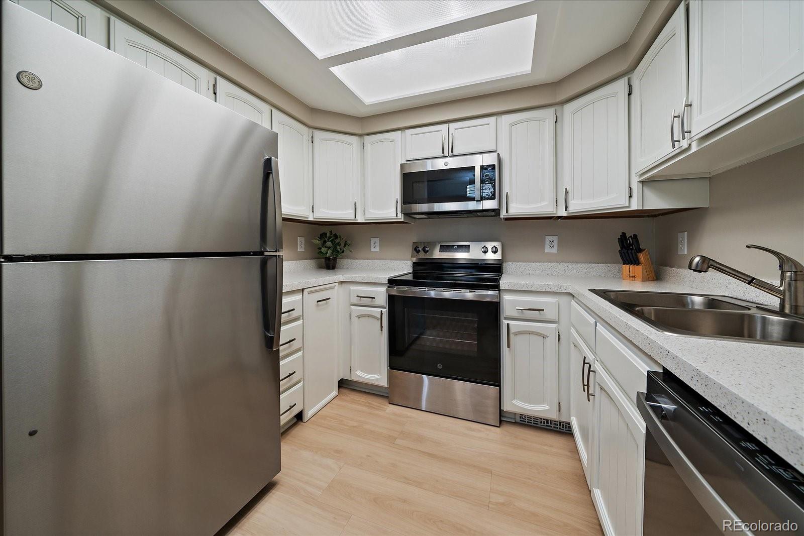 MLS Image #10 for 6495 s havana street a,englewood, Colorado