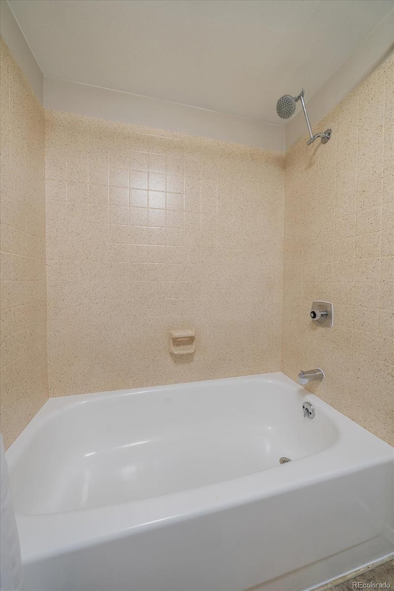 MLS Image #15 for 6495 s havana street a,englewood, Colorado