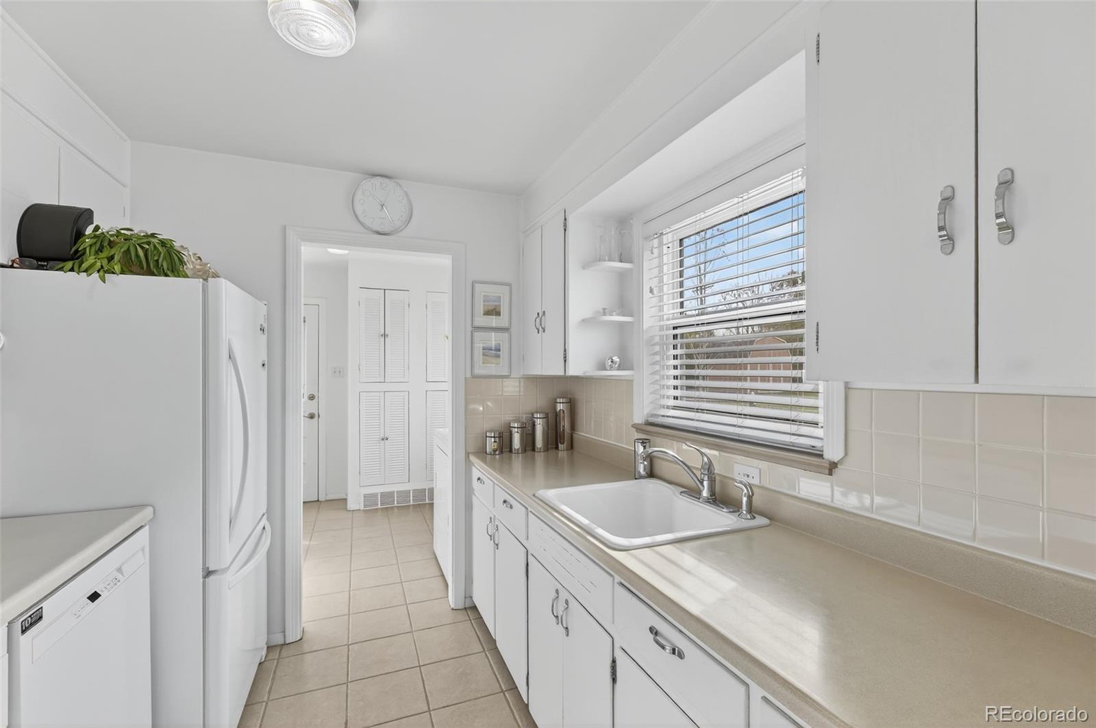 MLS Image #11 for 3420 s eudora street,denver, Colorado
