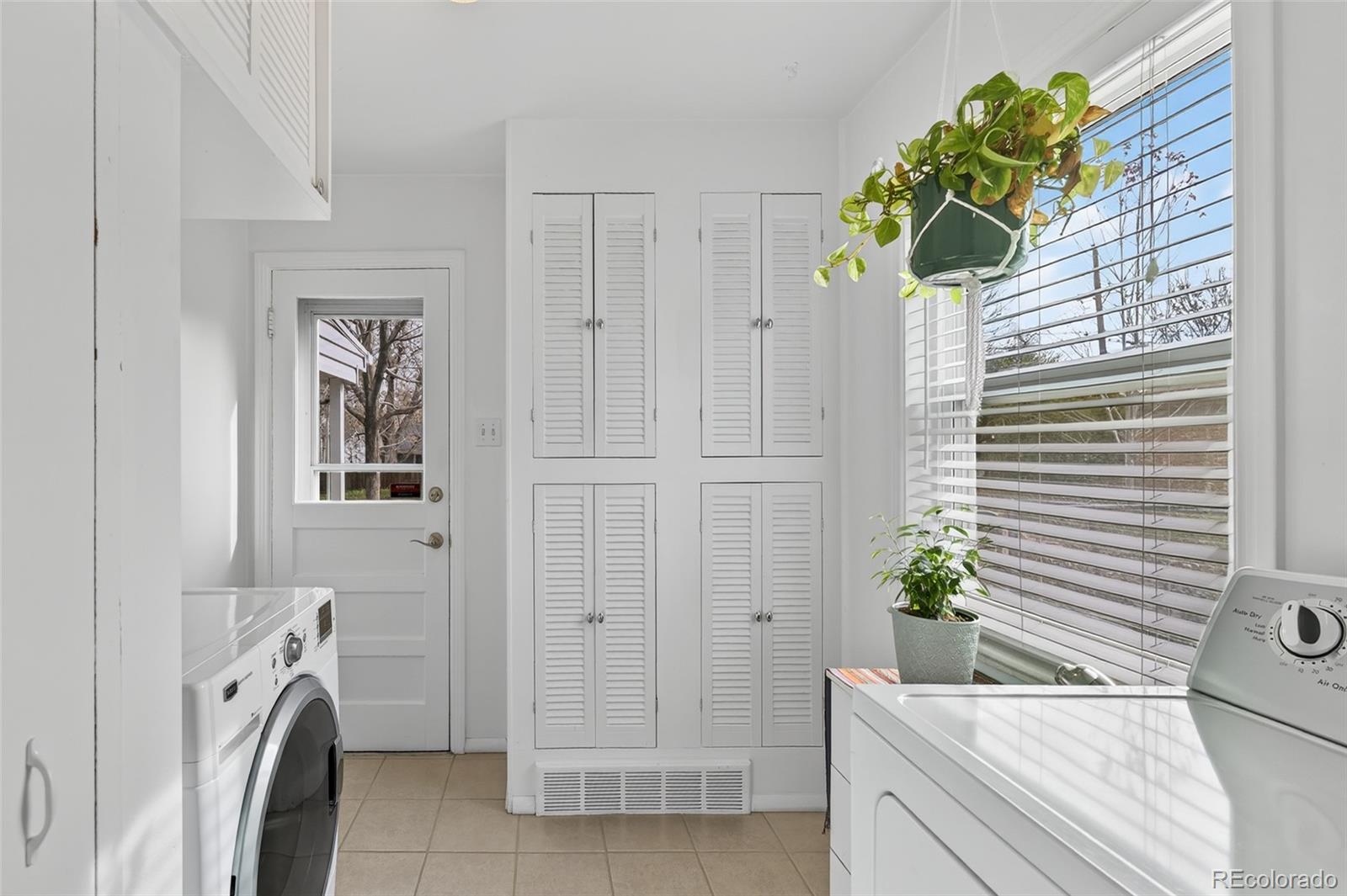 MLS Image #14 for 3420 s eudora street,denver, Colorado