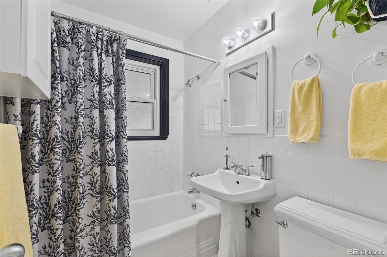 MLS Image #19 for 3420 s eudora street,denver, Colorado