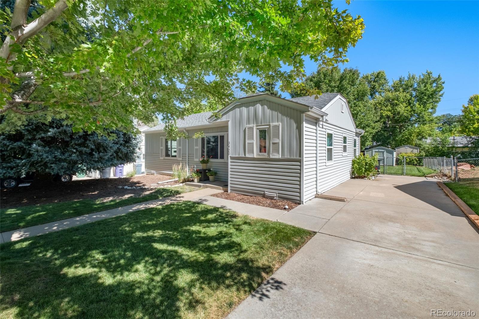MLS Image #3 for 3420 s eudora street,denver, Colorado