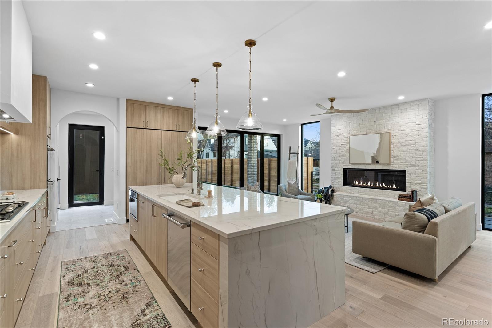 MLS Image #14 for 592 s high street,denver, Colorado