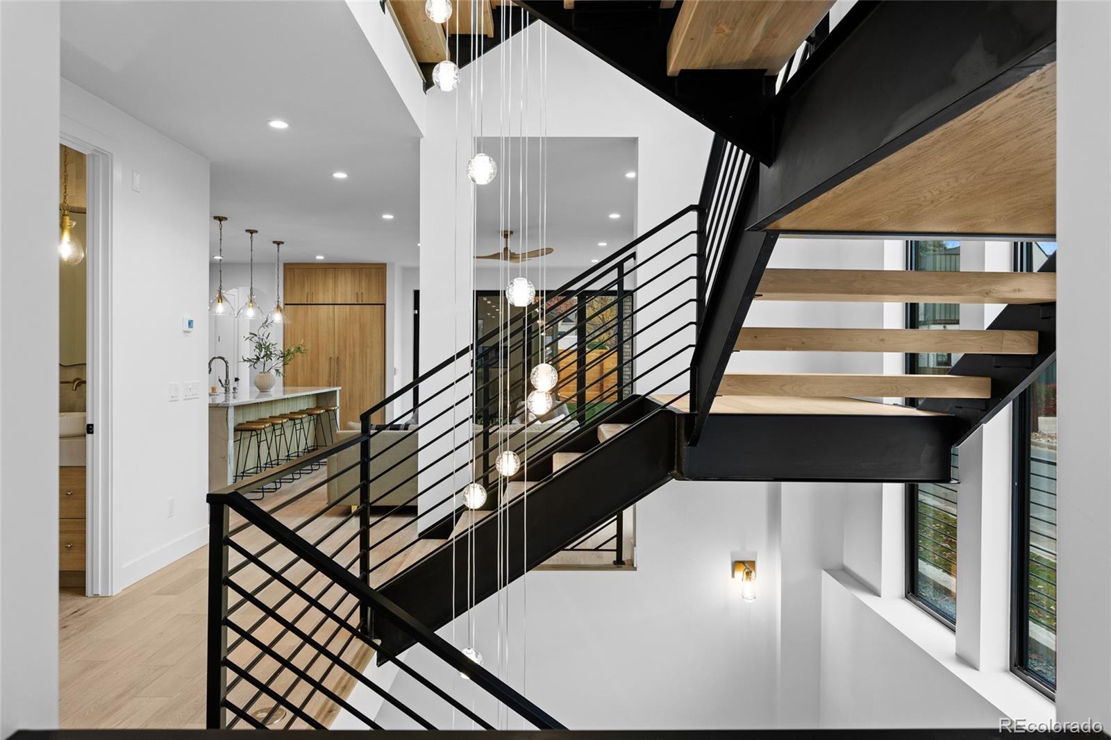 MLS Image #19 for 592 s high street,denver, Colorado