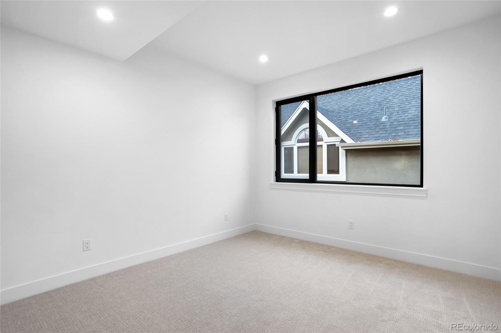 MLS Image #27 for 592 s high street,denver, Colorado