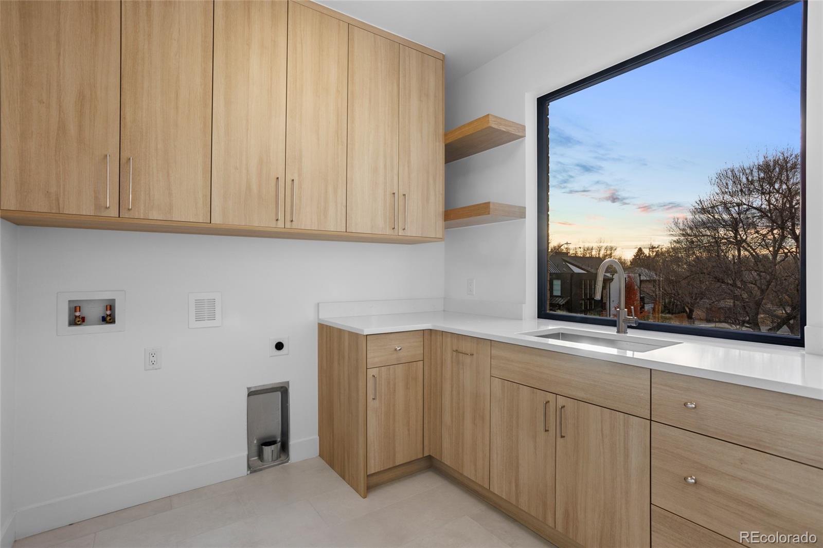 MLS Image #30 for 592 s high street,denver, Colorado