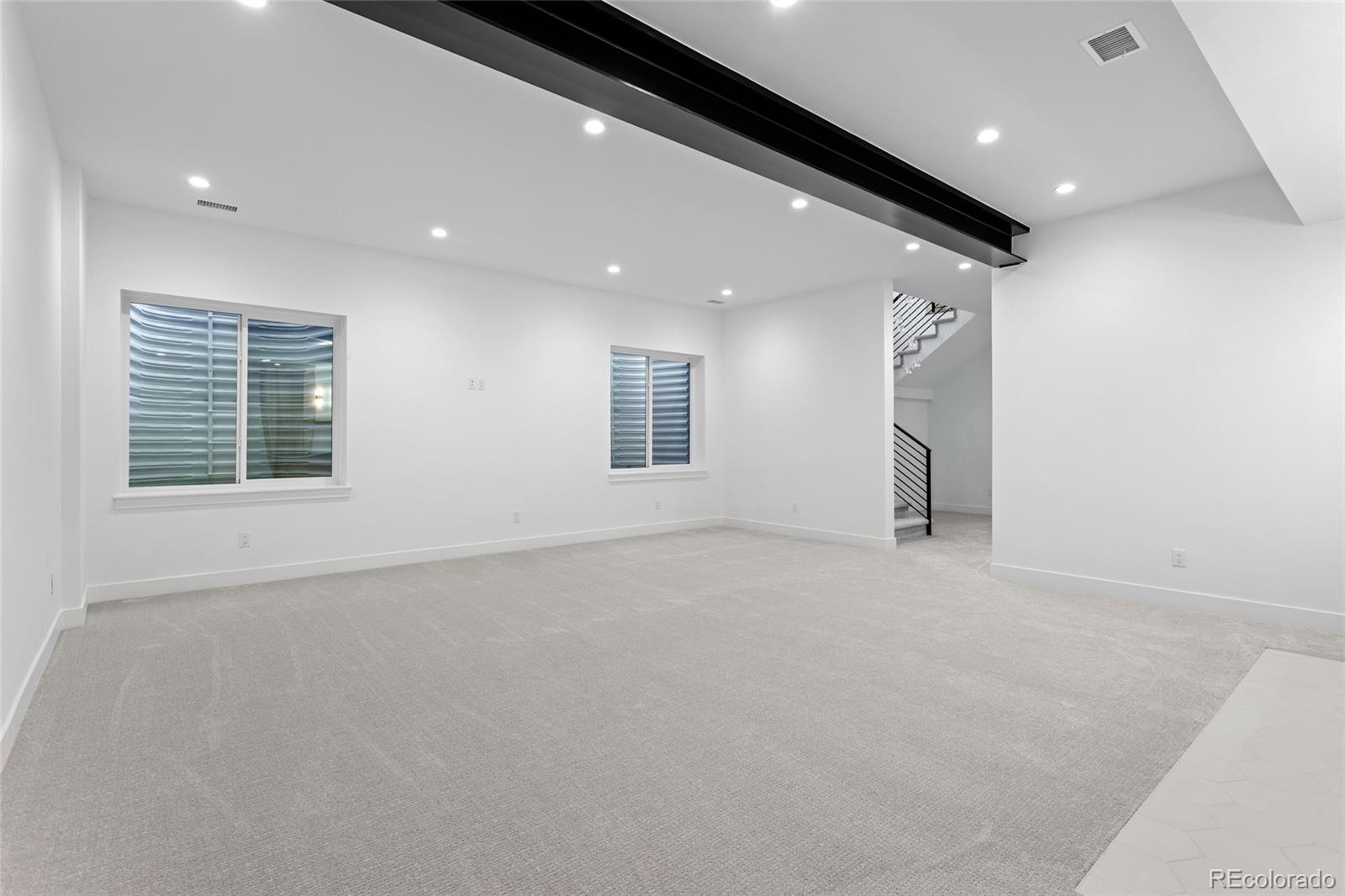 MLS Image #39 for 592 s high street,denver, Colorado