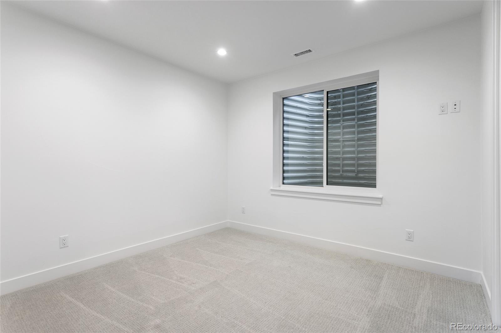 MLS Image #40 for 592 s high street,denver, Colorado
