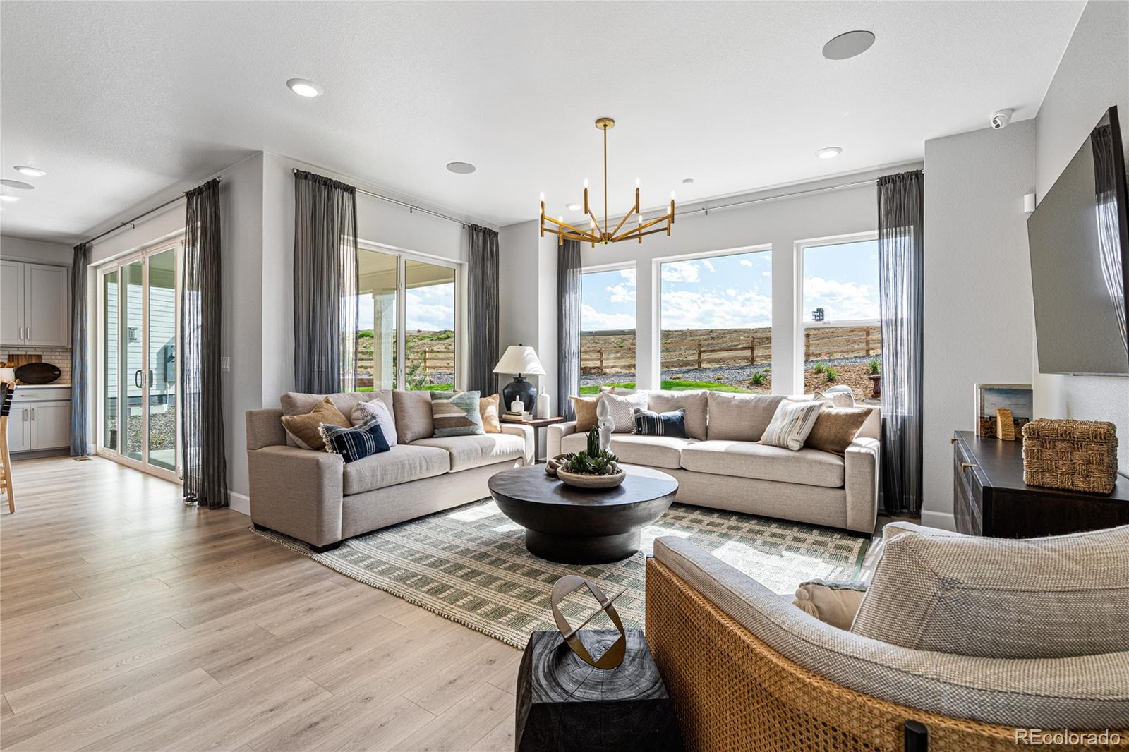 MLS Image #8 for 707  bradley circle,elizabeth, Colorado