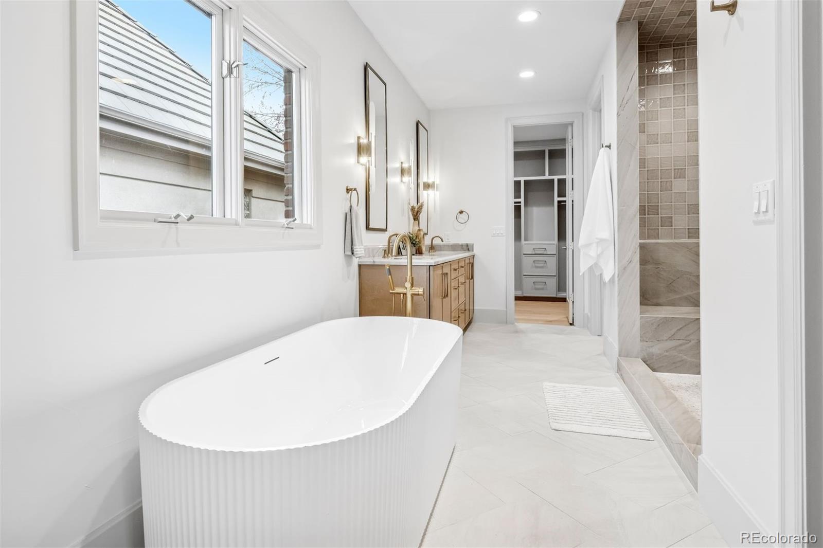 MLS Image #36 for 400 s steele street,denver, Colorado