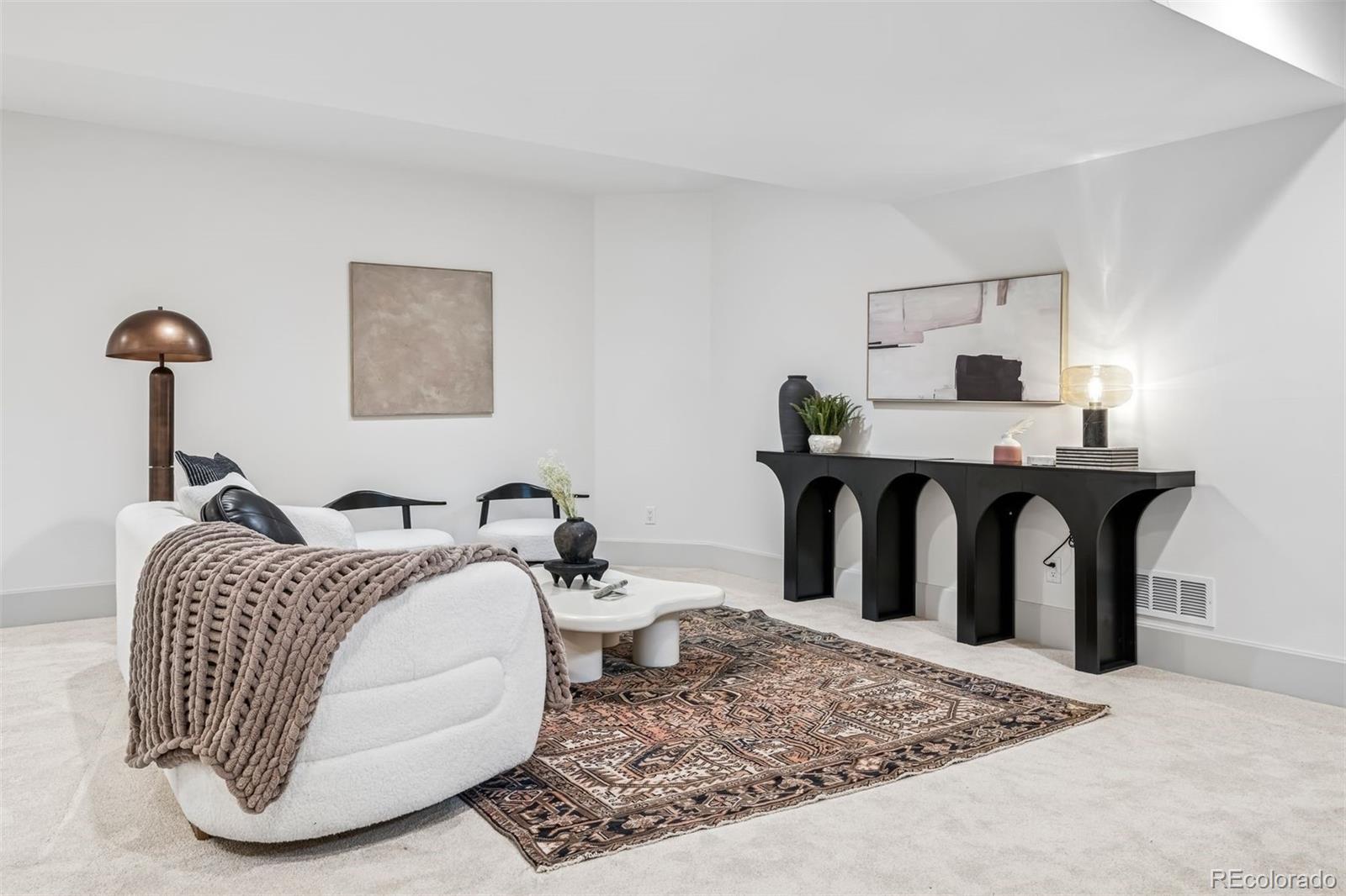 MLS Image #43 for 400 s steele street,denver, Colorado