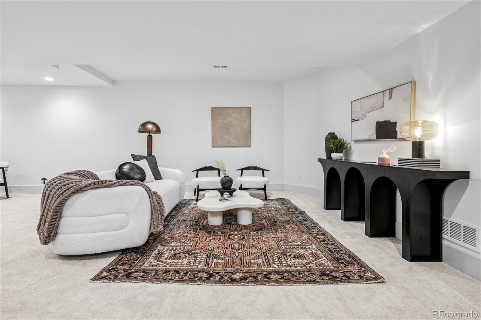 MLS Image #44 for 400 s steele street,denver, Colorado