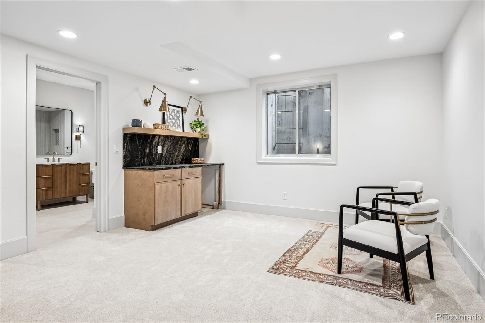 MLS Image #46 for 400 s steele street,denver, Colorado